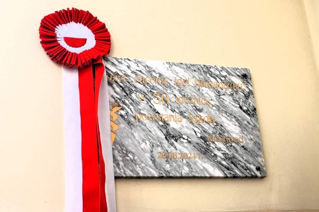 Zdjęcie tablicy pamiątkowej